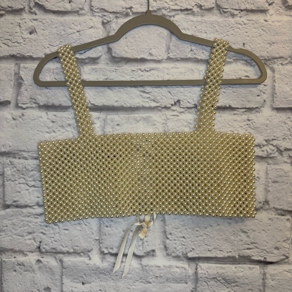 Tops - Pearl crop top